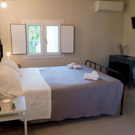 Civico 33 Bed & Breakfast Scalea Bagian luar foto