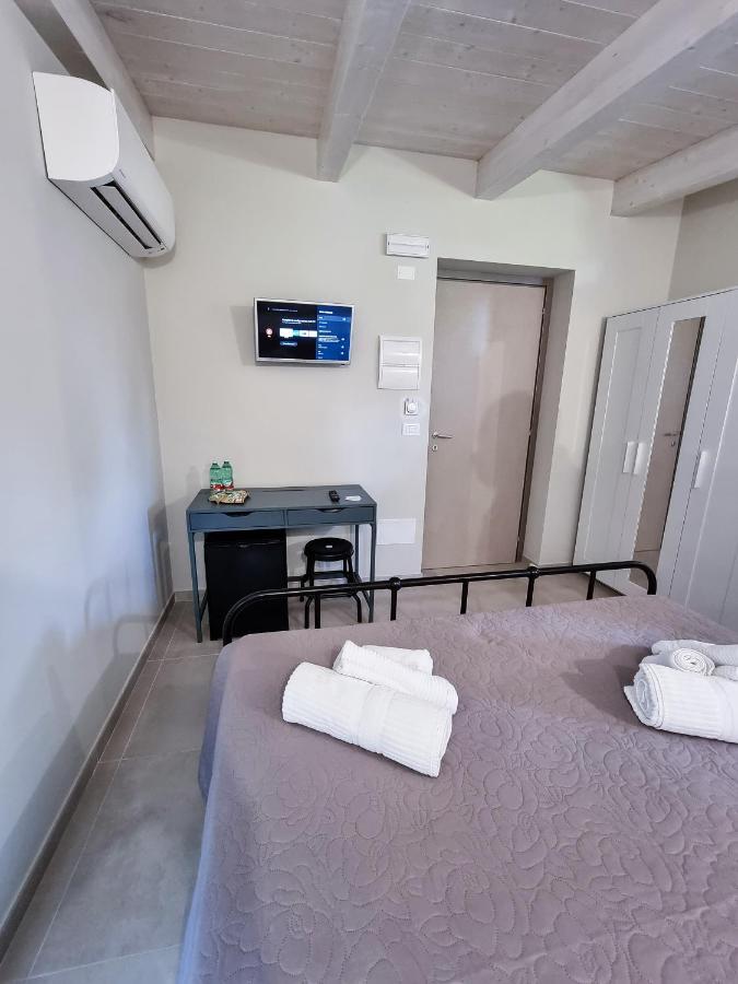 Civico 33 Bed & Breakfast Scalea Bagian luar foto