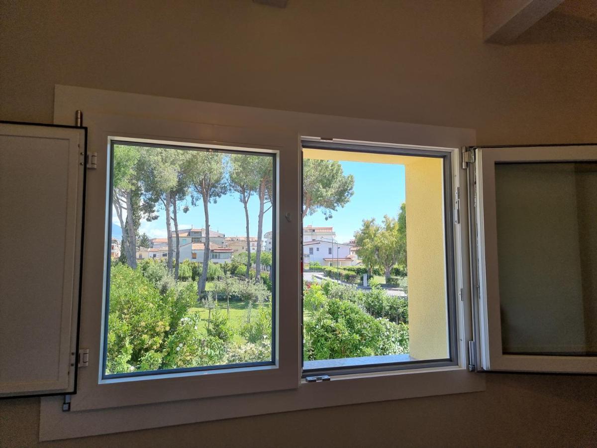 Civico 33 Bed & Breakfast Scalea Bagian luar foto