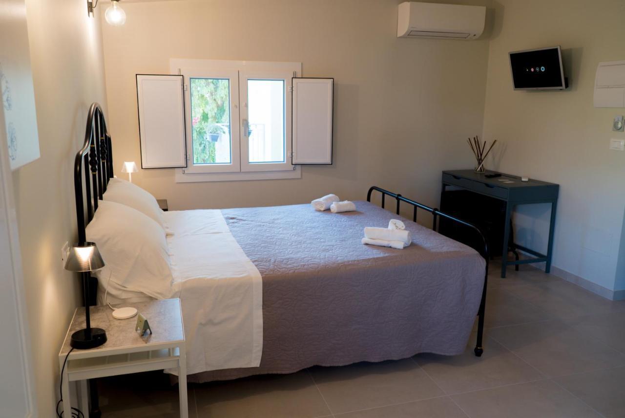 Civico 33 Bed & Breakfast Scalea Bagian luar foto