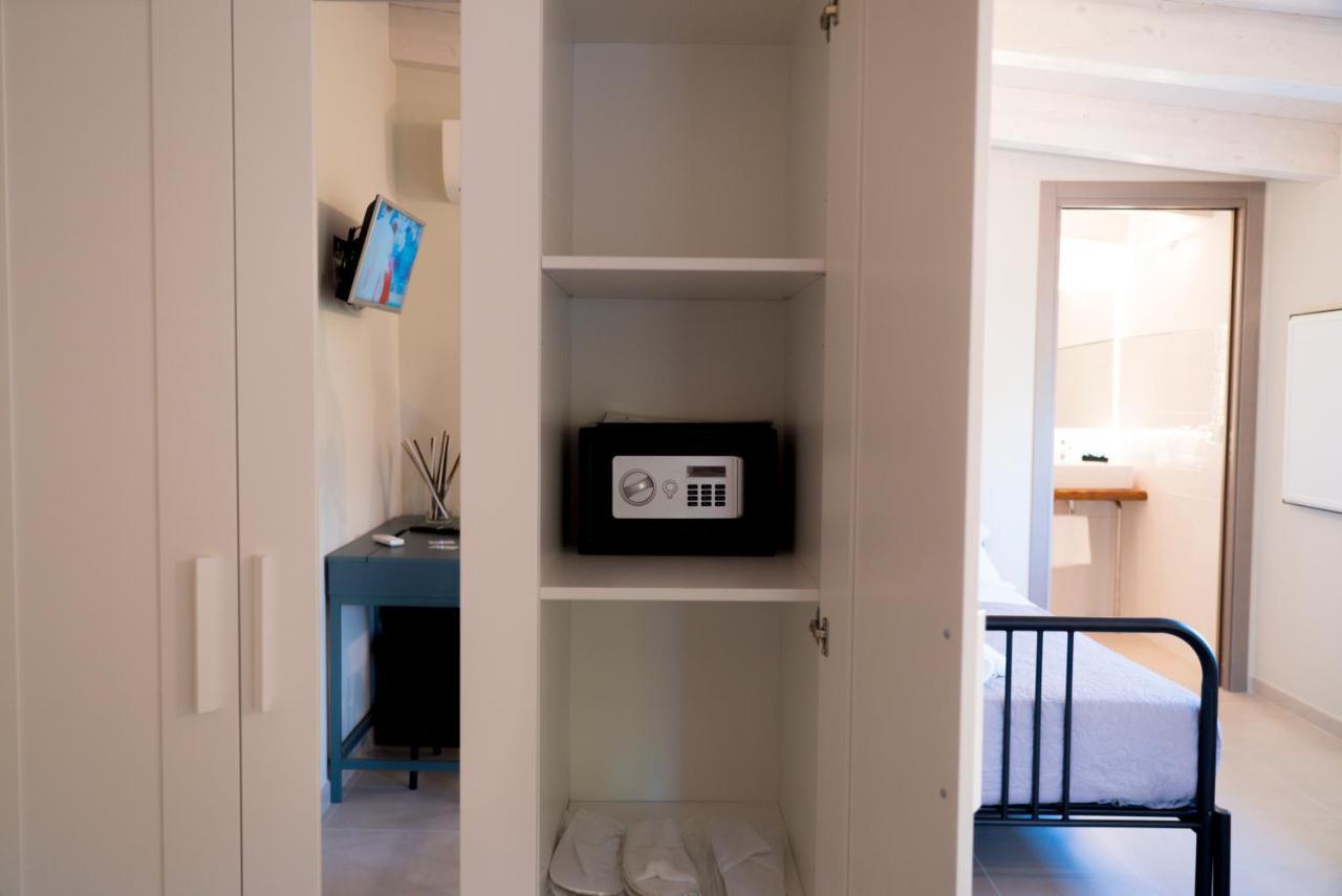 Civico 33 Bed & Breakfast Scalea Bagian luar foto